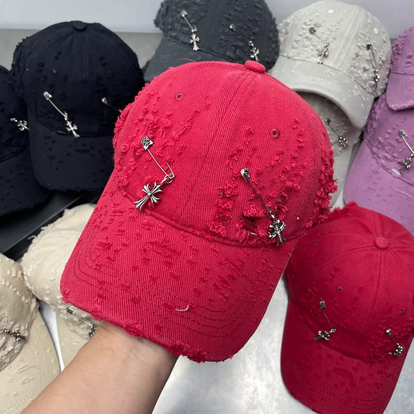 Crowe heart hole baseball cap